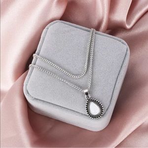 𝒞ℎ𝑜𝑘𝑒𝑟 𝒫𝑒𝑛𝑑𝑎𝑛𝑡 𝒩𝑒𝑐𝑘𝑙𝑎𝑐𝑒